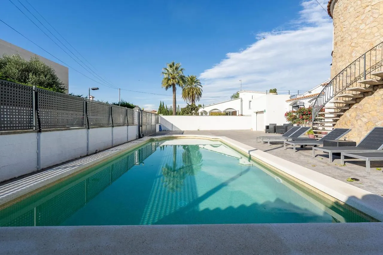 Welcs Casa 111 Emp Con Piscina Villa Empuriabrava 0*,  Spanyolország